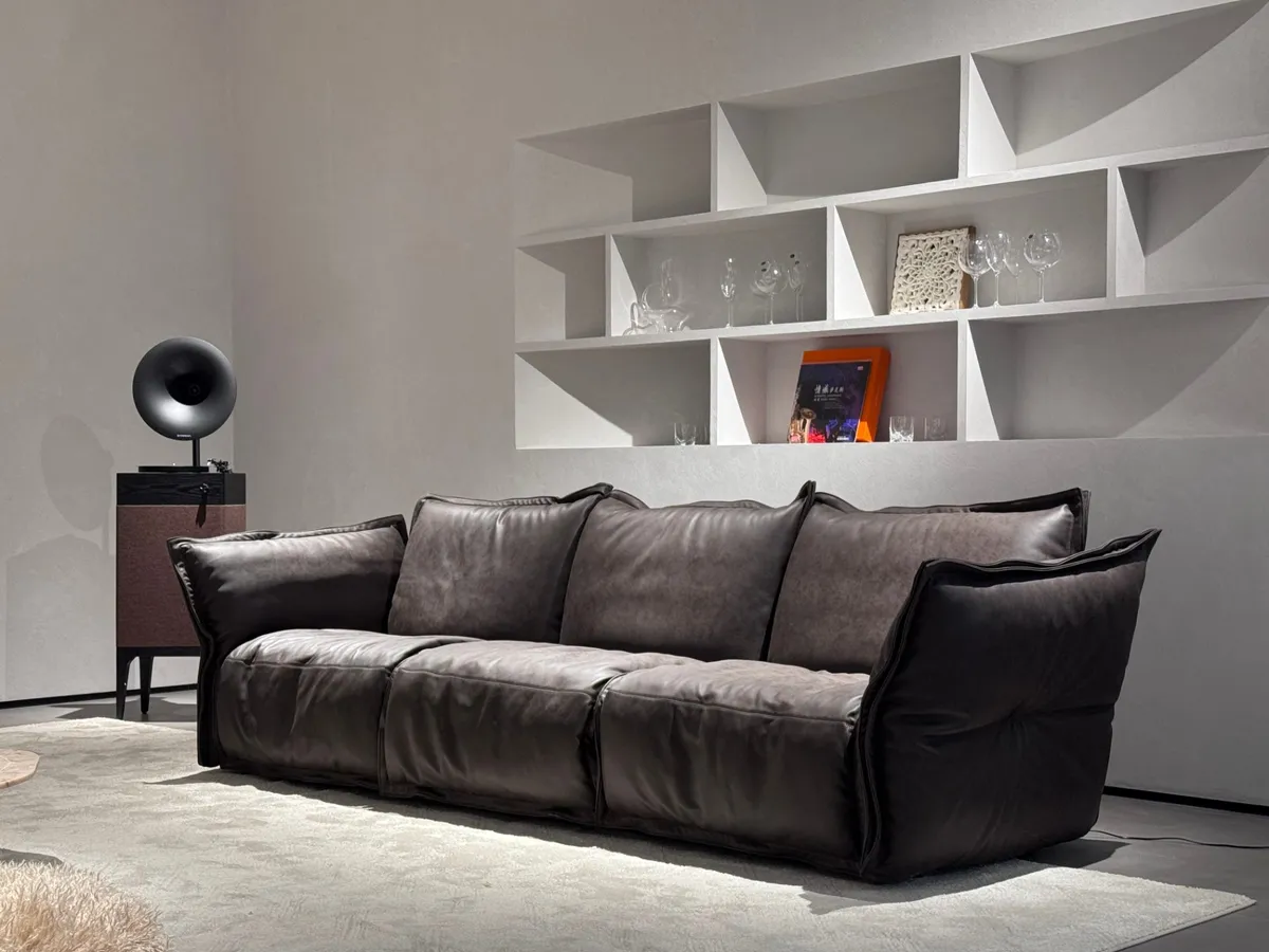 Cloud-Roll Sofa | The Romance of Power Recliners